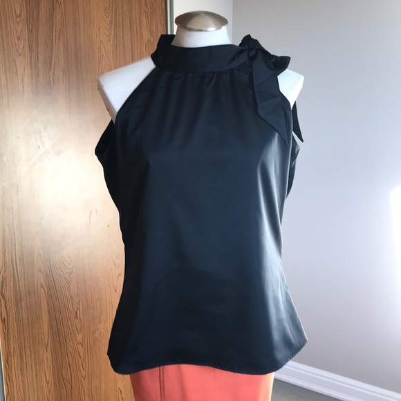 Black blouse - Picture 2 of 5